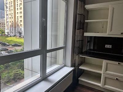 квартира по адресу Андрея Верхогляда ул. (Михайла Драгомирова), 14