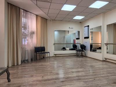 комерційна за адресою Лесі Українки бульв., 7-Б