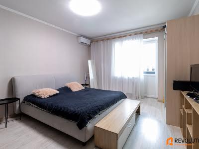 квартира за адресою с. Софіївська борщагівка, Райдужна вул., 145