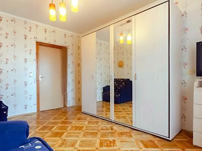квартира за адресою Вишняківська вул., 13-Б