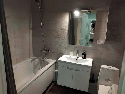 квартира за адресою Регенераторна вул., 4