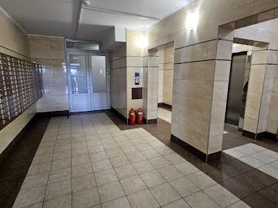 квартира за адресою Сім'ї Кульженків вул. (Петра Дегтяренка), 35