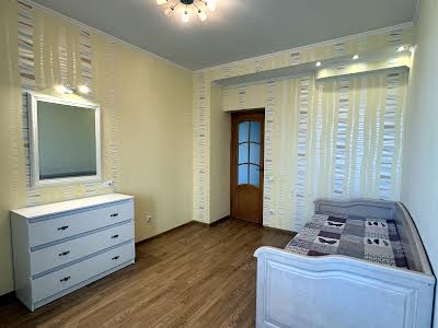 квартира за адресою Микільсько-Слобідська вул., 6-Б