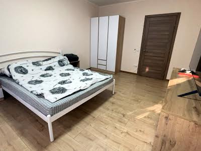 квартира по адресу Ревуцкого ул., 54