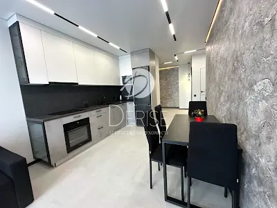 квартира за адресою Причальна вул., 14
