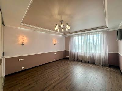 квартира за адресою Раїси Окіпної вул., 10