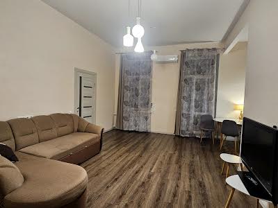 квартира по адресу Саксаганского ул., 121