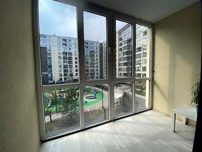 квартира за адресою Київ, Практична вул., 3