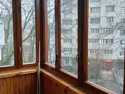квартира за адресою Леоніда Первомайського вул., 7-А