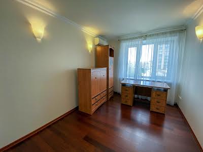квартира за адресою Рибальська вул., 8