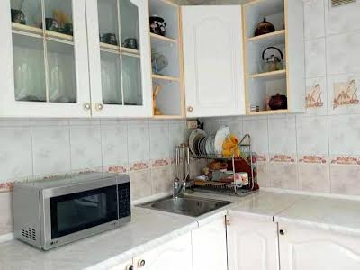 квартира за адресою Салютна вул., 29А