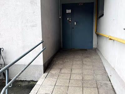 квартира по адресу Строителей ул., 30