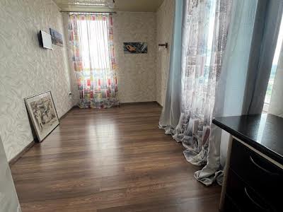 квартира за адресою Богатирська вул., 6-А