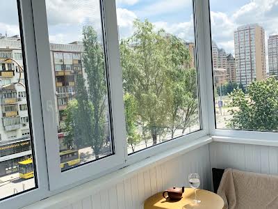 квартира по адресу Леси Украинки бульв., 24