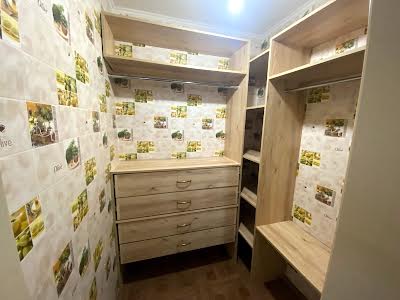 квартира за адресою Академіка Глушкова просп., 9-Є