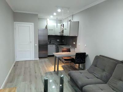 квартира за адресою Регенераторна вул., 4
