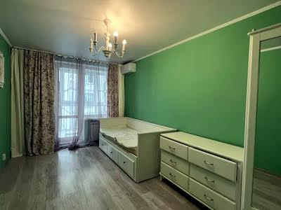 квартира за адресою Миколи Ушакова вул., 4