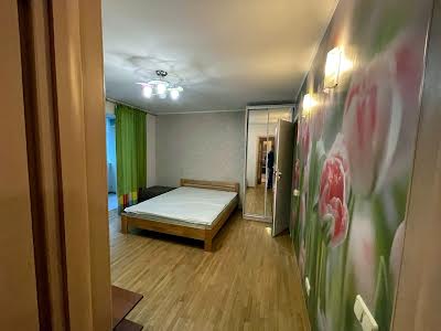 квартира за адресою Бориса Гмирі вул., 15