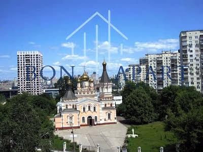 квартира за адресою Стадіонна вул., 14