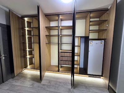 квартира за адресою Драгоманова вул., 2Б