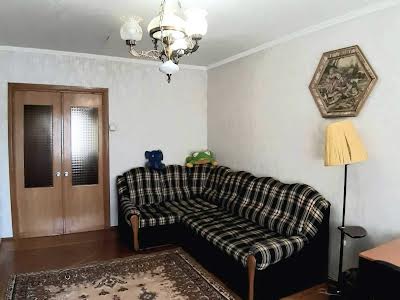 квартира по адресу Героев просп., 35