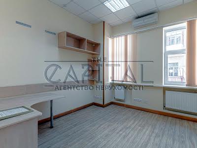 комерційна за адресою Київ, Саксаганського вул., 67