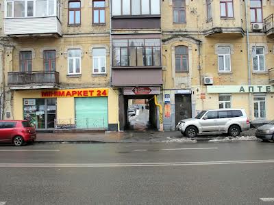 комерційна за адресою Січових Стрільців вул. (Артема), 55