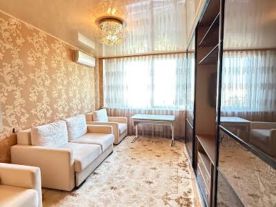 квартира по адресу Вышгородская ул., 45
