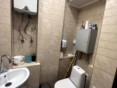 коммерческая по адресу Студенческая ул., 11