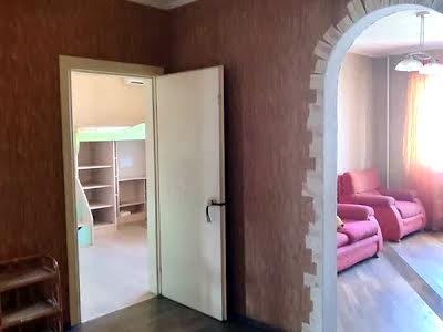 квартира за адресою Анни Ахматової вул., 19