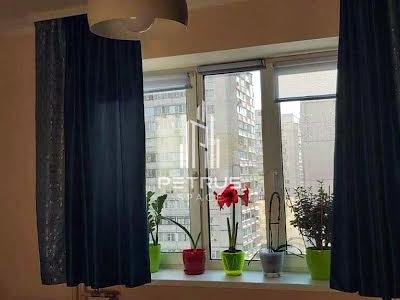 квартира за адресою Київ, Лариси Руденко вул., 21