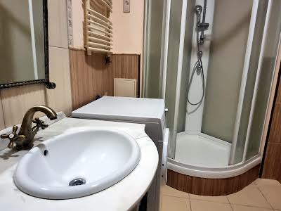 квартира за адресою Панаса Мирного вул., 17
