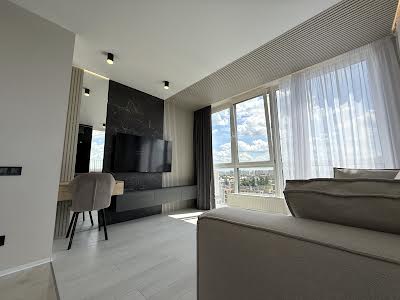 квартира за адресою Салютна вул., 2к18