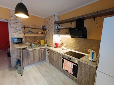 квартира за адресою Сергія Данченка вул., 3