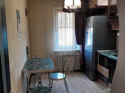квартира за адресою Драгоманова вул., 5