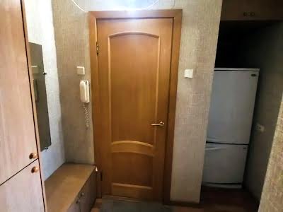 квартира по адресу Ревуцкого ул., 24/4