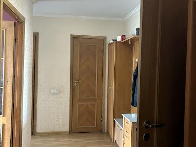 квартира за адресою Автозаводська вул., 5