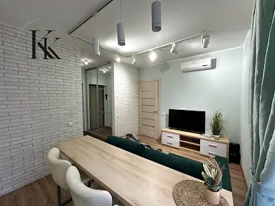 квартира по адресу Салютная ул., 2
