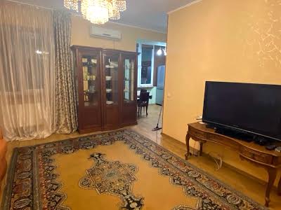 квартира по адресу Голосеевский просп. (40-летия Октября), 27