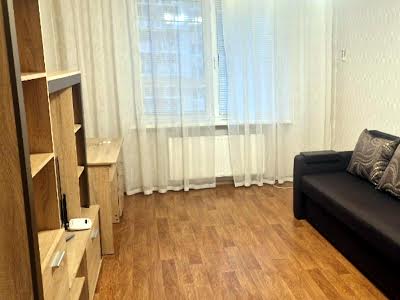 квартира за адресою Софії Русової вул., 3