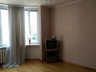 квартира за адресою Осіння вул., 33