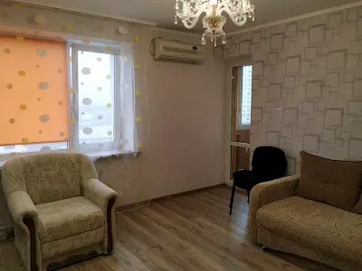 квартира за адресою Зодчих вул., 4