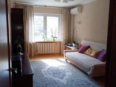 квартира за адресою Машинобудівна вул., 21