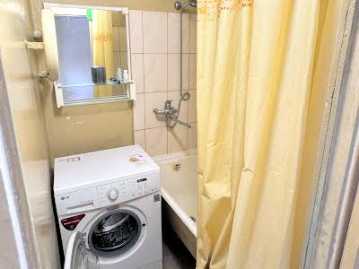 квартира по адресу Героев Днепра ул., 6