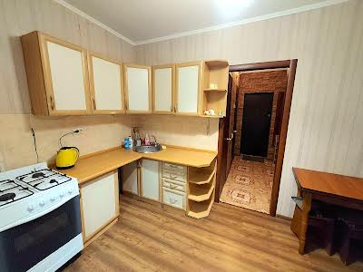 квартира за адресою Райдужна вул., 41