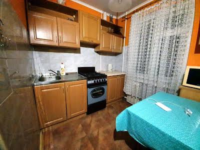 квартира за адресою Зодчих вул., 30