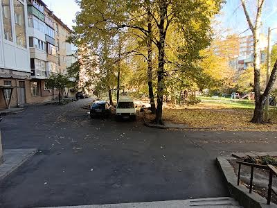 квартира за адресою вул. Небесної Сотні, 24