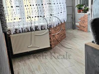 квартира за адресою Теплична вул., 48