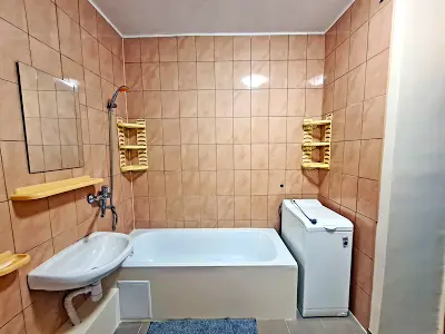 квартира по адресу Боголюбова ул., 25