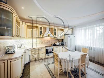 будинок за адресою Київ, Богатирська вул.